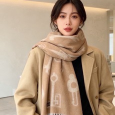 🆕上新爱马仕钥匙男女款这款围巾且买且珍惜😍~都是出口订单所以比较难遇❤️东西讲究少而精😍好看的一定要收😎 🆕上新爱马仕钥匙男女款这款围巾且买且珍惜😍~都是出口订单所以比较难遇❤️东西讲究少而精😍好看的一定要收😎