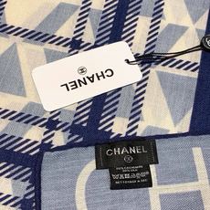 高级成衣系列~Chanel 【140双面同色丝绒披肩】此系列谱写一曲自由轻灵的赞歌本系列作品创新演绎品牌 高级成衣系列~Chanel 【140双面同色丝绒披肩】此系列谱写一曲自由轻灵的赞歌本系列作品创新演绎品牌