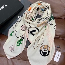 高级成衣系列~Chanel 【140双面同色丝绒披肩】此系列谱写一曲自由轻灵的赞歌本系列作品创新演绎品牌 高级成衣系列~Chanel 【140双面同色丝绒披肩】此系列谱写一曲自由轻灵的赞歌本系列作品创新演绎品牌
