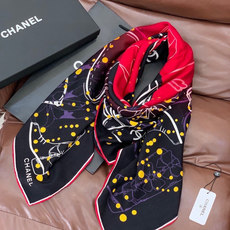 高级成衣系列~Chanel 【140双面同色丝绒披肩】此系列谱写一曲自由轻灵的赞歌本系列作品创新演绎品牌 高级成衣系列~Chanel 【140双面同色丝绒披肩】此系列谱写一曲自由轻灵的赞歌本系列作品创新演绎品牌