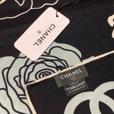 香奈儿上新❤️【Chanel】 经典茶花优雅Coco风,Chanel最新丝绒大方巾~气质到骨子里,香奶奶 香奈儿上新❤️【Chanel】 经典茶花优雅Coco风,Chanel最新丝绒大方巾~气质到骨子里,香奶奶