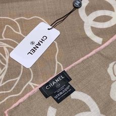 香奈儿上新❤️【Chanel】 经典茶花优雅Coco风,Chanel最新丝绒大方巾~气质到骨子里,香奶奶 香奈儿上新❤️【Chanel】 经典茶花优雅Coco风,Chanel最新丝绒大方巾~气质到骨子里,香奶奶