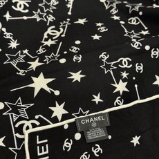 Chanel ~新品~【140顶级丝绒双面同色】繁星点点与双C的完美结合适合各种场合搭配使用黑白两色经典 Chanel ~新品~【140顶级丝绒双面同色】繁星点点与双C的完美结合适合各种场合搭配使用黑白两色经典