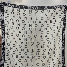 Chanel ~【140顶级双面丝绒披肩】香家logo与字母的完美碰撞设计底部还有隐隐约约的双C小Log Chanel ~【140顶级双面丝绒披肩】香家logo与字母的完美碰撞设计底部还有隐隐约约的双C小Log