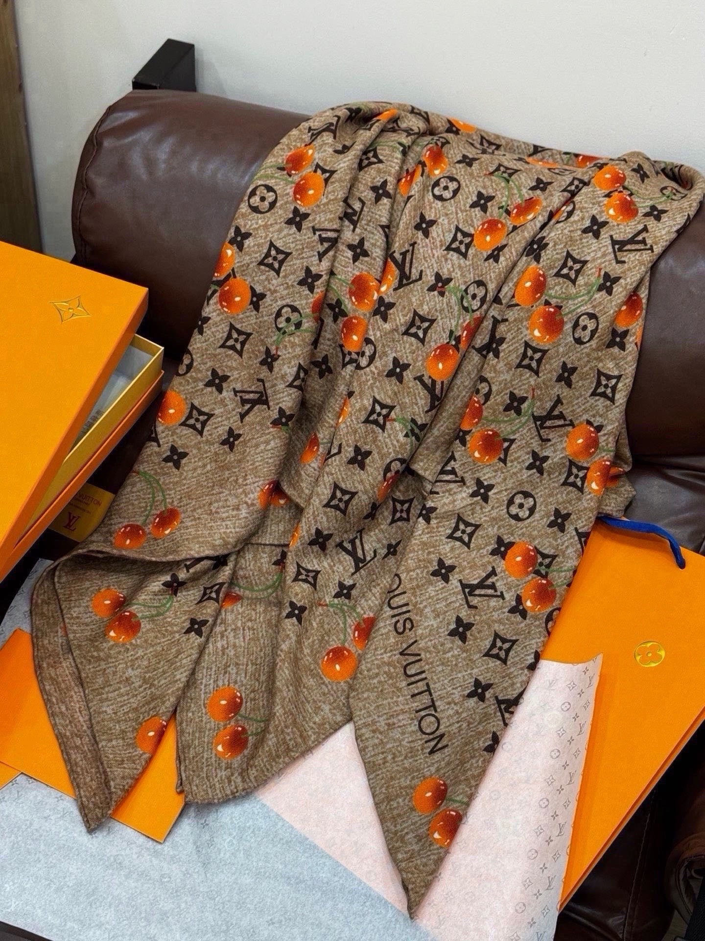 LV X TM MONOGRAM CERISE 140丝绒方巾 【140双面丝绒同色】 LV × TM Monogram