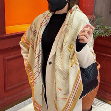 ❄️【双面同色】原单爱马仕140cm丝绒方巾💕 《马术密匙》,十九世纪的商品图录汇集了手工匠们的系列产品,或许其中潜藏着 ❄️【双面同色】原单爱马仕140cm丝绒方巾💕 《马术密匙》,十九世纪的商品图录汇集了手工匠们的系列产品,或许其中潜藏着