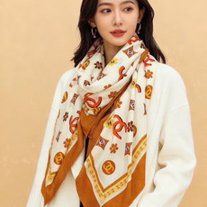 香奈儿上新❤️ 【Chanel】 经典茶花优雅Coco风,Chanel最新丝绒大方巾~气质到骨子里,香奶奶新一季的面料 香奈儿上新❤️ 【Chanel】 经典茶花优雅Coco风,Chanel最新丝绒大方巾~气质到骨子里,香奶奶新一季的面料