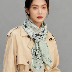 LV x TM 140披肩 【140顶级丝绒双面同色披肩】 本款L Multicolor披肩出自路易威登与知名日本艺术家 LV x TM 140披肩 【140顶级丝绒双面同色披肩】 本款L Multicolor披肩出自路易威登与知名日本艺术家