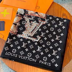 LV x TM 140披肩 【140顶级丝绒双面同色披肩】 本款L Multicolor披肩出自路易威登与知名日本艺术家 LV x TM 140披肩 【140顶级丝绒双面同色披肩】 本款L Multicolor披肩出自路易威登与知名日本艺术家
