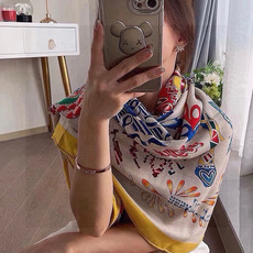 爱马仕~秋冬搭配利器❗️顶级双面同色 版真丝羊绒披肩!!1条等于2条】点睛精彩,图案和配色都超级喜欢,又一款双面配色工艺 爱马仕~秋冬搭配利器❗️顶级双面同色 版真丝羊绒披肩!!1条等于2条】点睛精彩,图案和配色都超级喜欢,又一款双面配色工艺