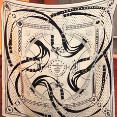 “清晨漫步Bandana”140厘米双面同色丝绒披肩 手工卷边山羊绒和真丝混纺披肩(70%山羊绒,30%桑蚕丝)。 这款 “清晨漫步Bandana”140厘米双面同色丝绒披肩 手工卷边山羊绒和真丝混纺披肩(70%山羊绒,30%桑蚕丝)。 这款