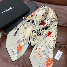 高级成衣系列~Chanel 【140双面同色丝绒披肩】 此系列谱写一曲自由轻灵的赞歌 本系列作品创新演绎品牌的风格符号 高级成衣系列~Chanel 【140双面同色丝绒披肩】 此系列谱写一曲自由轻灵的赞歌 本系列作品创新演绎品牌的风格符号