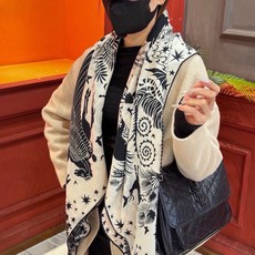 羊绒新款🆕👏👏买了都说好看‼️推荐💕爱马仕双面同色羊绒方巾【玛雅森林双面同色140】,顶级工艺超值‼️爱马仕专柜爆款🎁💟 羊绒新款🆕👏👏买了都说好看‼️推荐💕爱马仕双面同色羊绒方巾【玛雅森林双面同色140】,顶级工艺超值‼️爱马仕专柜爆款🎁💟