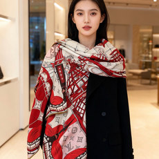 LV x TM 140披肩 【140顶级丝绒双面同色披肩】 本款L Multicolor披肩出自路易威登与知名日本艺术家 LV x TM 140披肩 【140顶级丝绒双面同色披肩】 本款L Multicolor披肩出自路易威登与知名日本艺术家