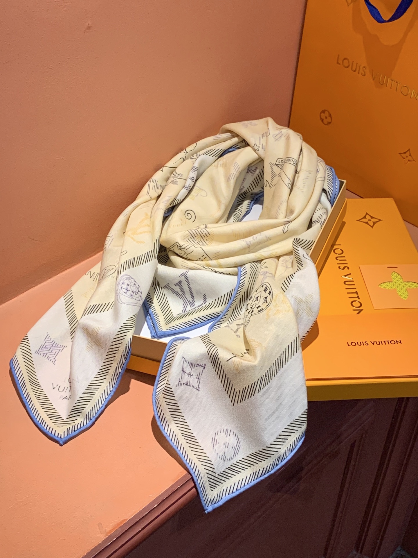 JARDIN DES PLANTES 140双面丝绒～ 【LV秋冬新品】 Jardin Des Plantes 丝绒披肩