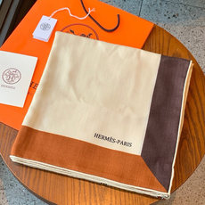 上新❤️ 【▪️摩登重磅圈C位!官网已断货,各种加价都巨难买!!!Hermes 秋冬首款140羊绒真丝围巾!!】不是丝 上新❤️ 【▪️摩登重磅圈C位!官网已断货,各种加价都巨难买!!!Hermes 秋冬首款140羊绒真丝围巾!!】不是丝