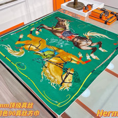 “纵意驰骋”90方巾-Hermes 丝巾名称:纵意驰骋 设计师:Thibaut Rassat 尺寸:88.5 ×88. “纵意驰骋”90方巾-Hermes 丝巾名称:纵意驰骋 设计师:Thibaut Rassat 尺寸:88.5 ×88.