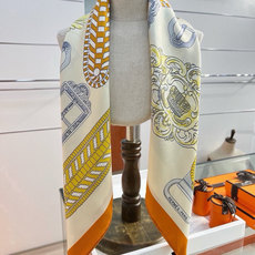 爱马仕(Hermès)90丝巾 经典款“Boucles et Sangles du Trian”真丝方巾 采用18m 爱马仕(Hermès)90丝巾 经典款“Boucles et Sangles du Trian”真丝方巾 采用18m