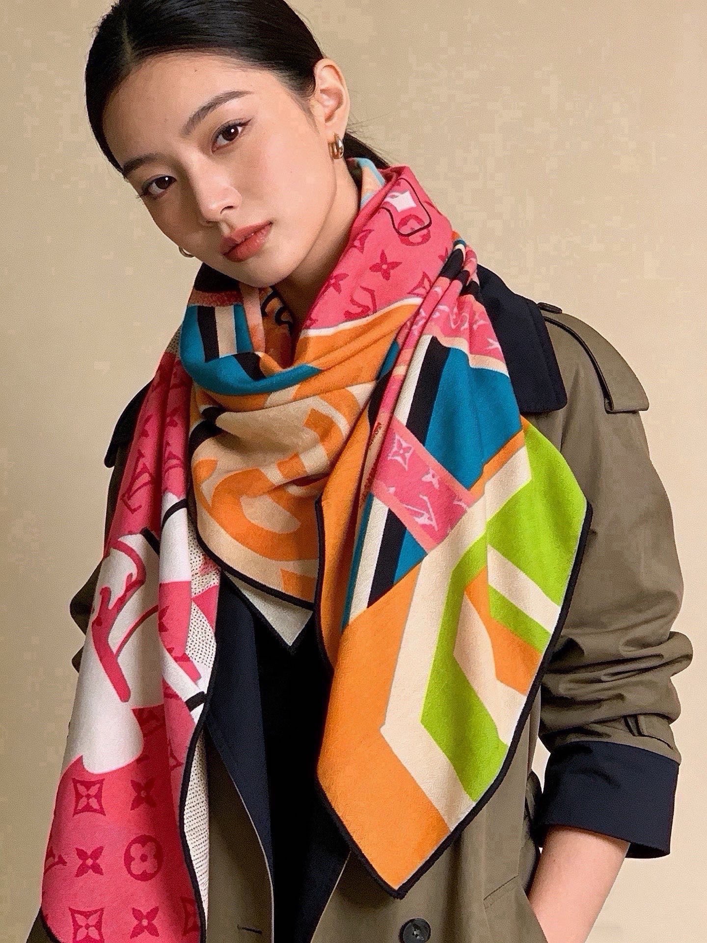 JARDIN DES PLANTES 140双面丝绒～ 【LV秋冬新品】 Jardin Des Plantes 丝绒披肩