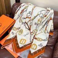 羊绒新款🆕👏👏买了都说好看‼️推荐💕爱马仕双面同色羊绒方巾【跃动的马儿双面同色140】,顶级工艺超值‼️爱马仕专柜爆款🎁 羊绒新款🆕👏👏买了都说好看‼️推荐💕爱马仕双面同色羊绒方巾【跃动的马儿双面同色140】,顶级工艺超值‼️爱马仕专柜爆款🎁