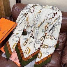 羊绒新款🆕👏👏买了都说好看‼️推荐💕爱马仕双面同色羊绒方巾【跃动的马儿双面同色140】,顶级工艺超值‼️爱马仕专柜爆款🎁 羊绒新款🆕👏👏买了都说好看‼️推荐💕爱马仕双面同色羊绒方巾【跃动的马儿双面同色140】,顶级工艺超值‼️爱马仕专柜爆款🎁