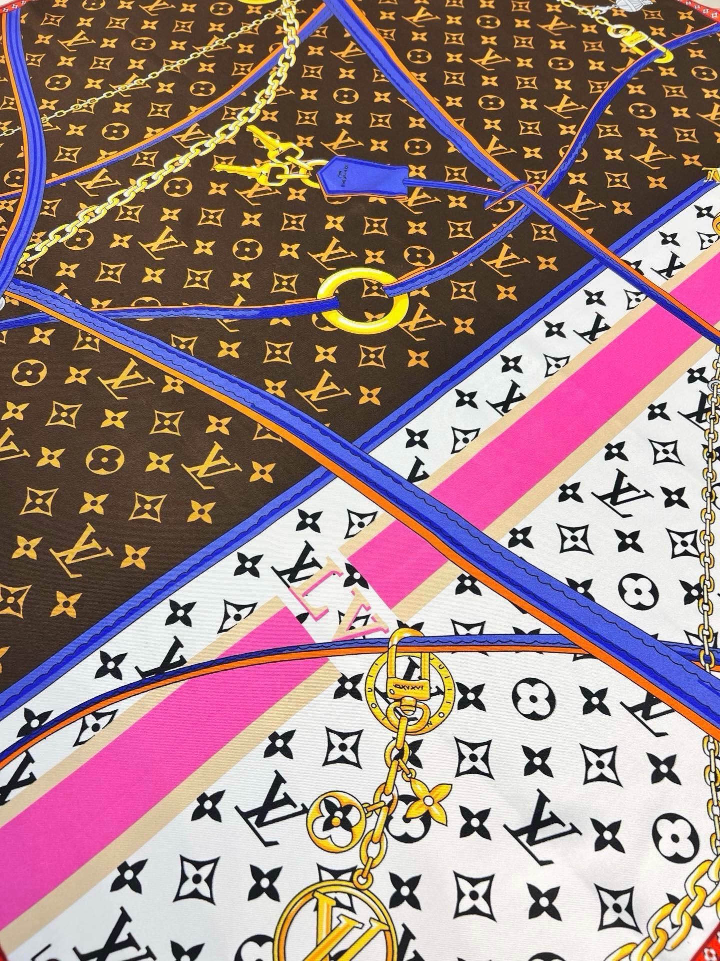 STRAP AND TRUNK SQUARE 90方巾 StraP And Trunk Square 方巾致敬品牌制箱传