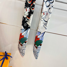 VIVIENNE WINTER HOLIDAY 90双面方巾 Vivienne Winter Holiday 方巾取材丰 VIVIENNE WINTER HOLIDAY 90双面方巾 Vivienne Winter Holiday 方巾取材丰