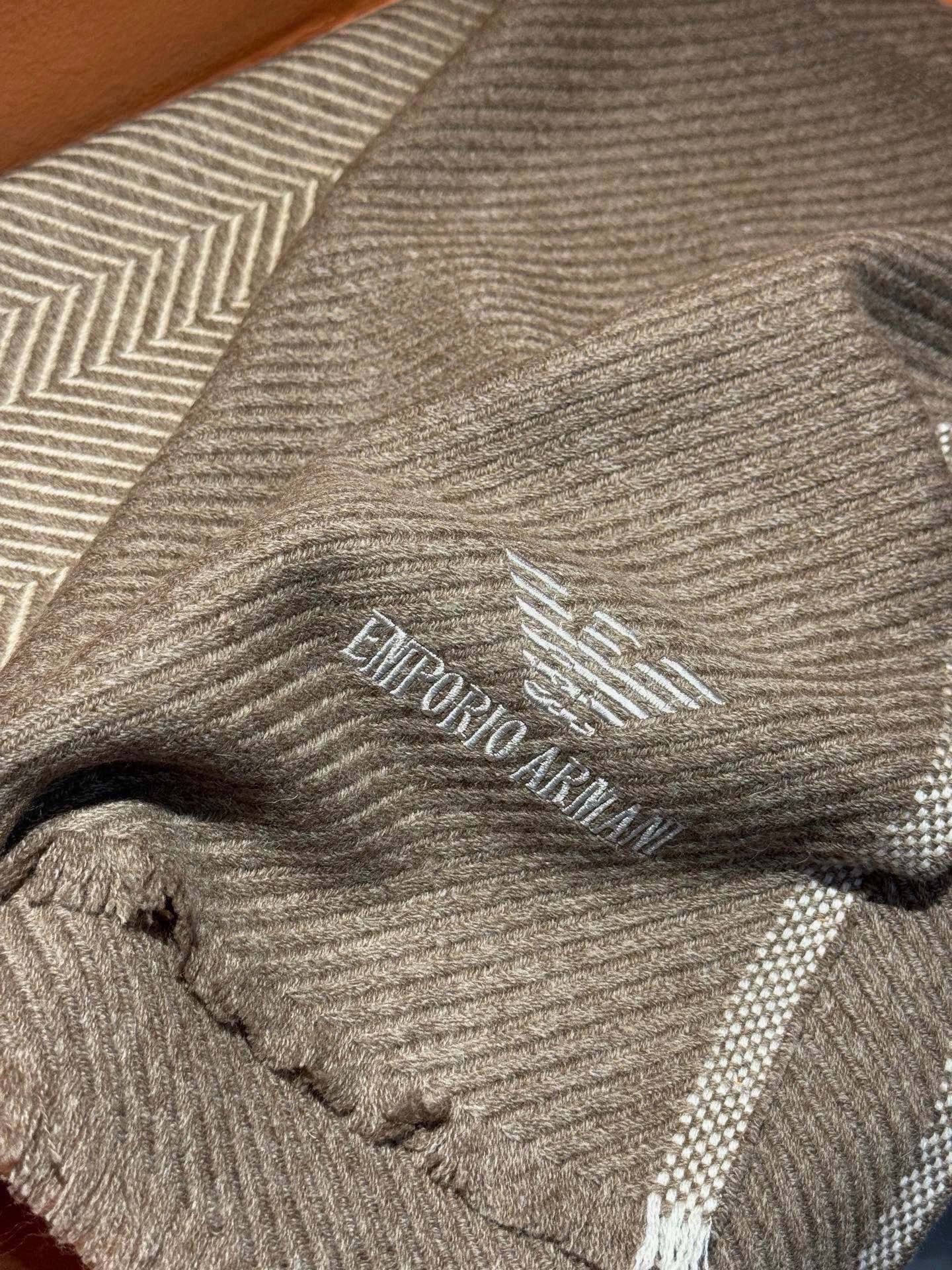 EMPORIO ARMANI。EA阿玛尼。秋冬新品，男士羊绒围巾。，无敌贴身质感，弹力极好，超级搭配王，EA每年必出的经