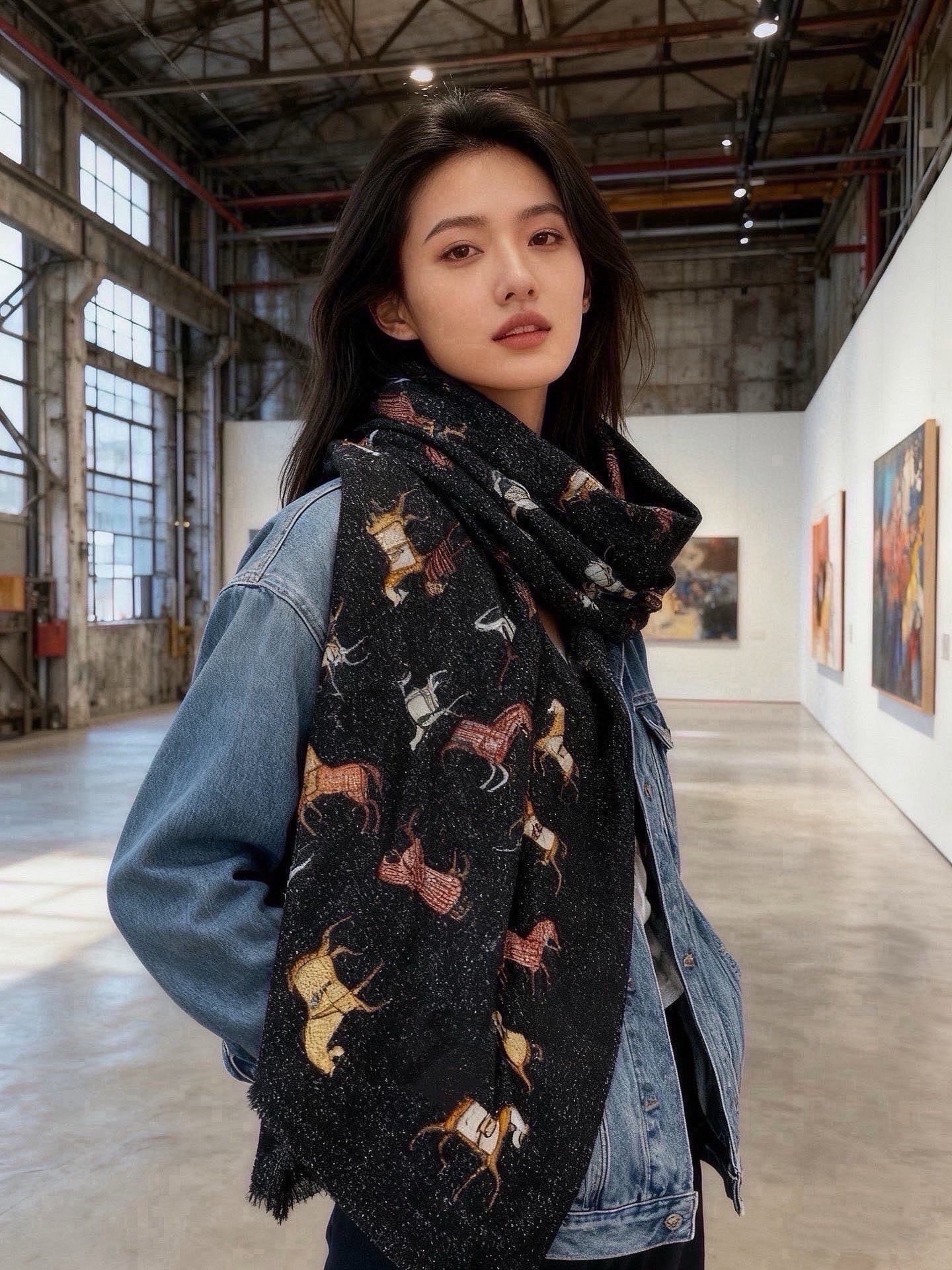 上新🌟 会发光发亮的围巾 💄💋新款客银丝+💖羊绒面料长巾 😘美翻了[流泪]H家【骏马披挂长巾】御用殿堂级别‼️新款专柜在