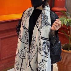 会发光发亮的围巾💟香奶奶专柜上新客供羊绒长巾👑👑 卖的超爆的,亮晶晶✨的银丝上身才会知道她的美,洋气、大牌范十足。最要紧 会发光发亮的围巾💟香奶奶专柜上新客供羊绒长巾👑👑 卖的超爆的,亮晶晶✨的银丝上身才会知道她的美,洋气、大牌范十足。最要紧