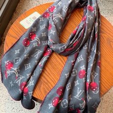 LV X TM MONOGRAM CERISE 【双面丝绒同色】 LV × TM Monogram Cerise 方巾出 LV X TM MONOGRAM CERISE 【双面丝绒同色】 LV × TM Monogram Cerise 方巾出