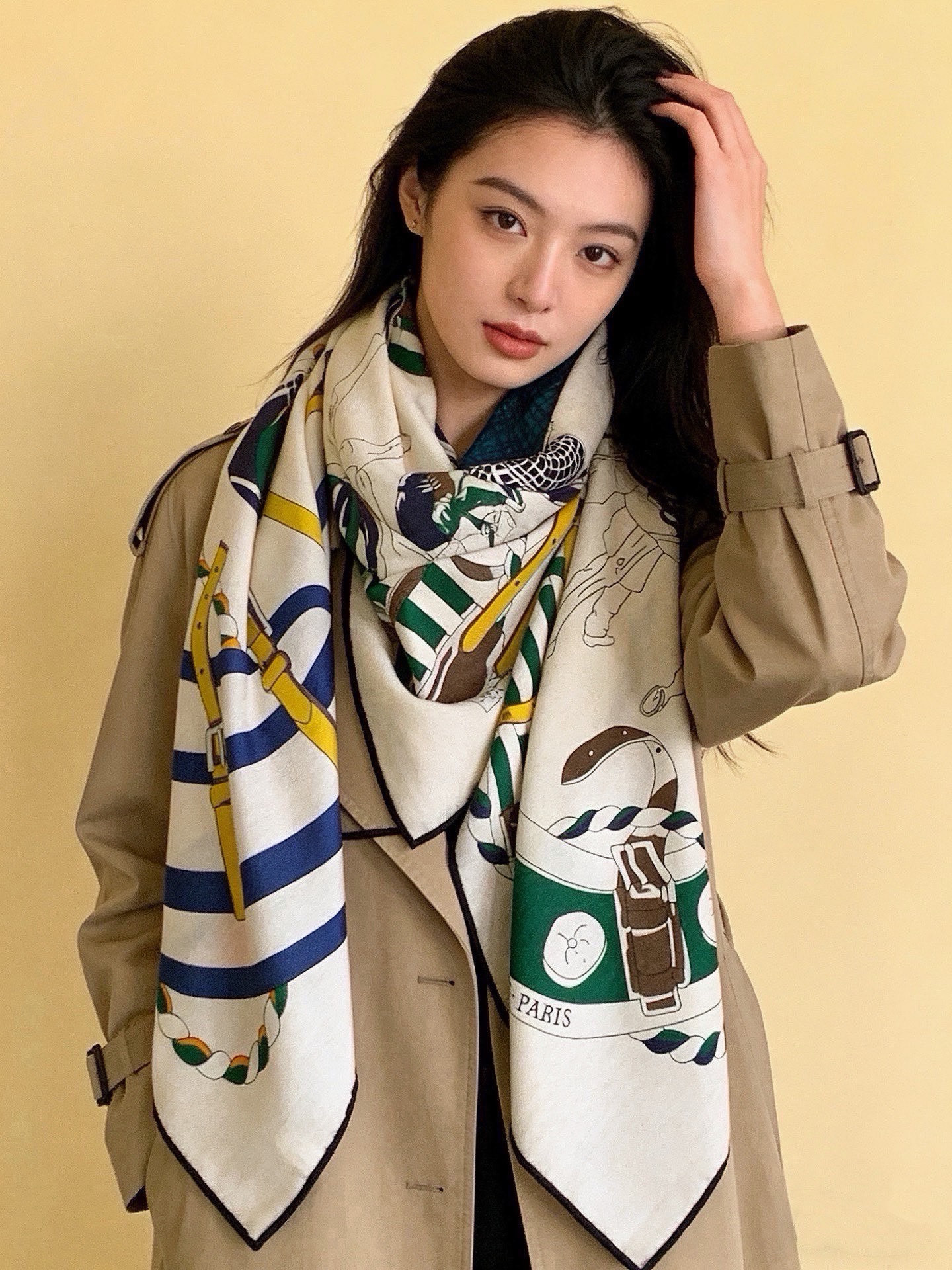 💟上新🆕💕手工卷边!羊绒和真丝混纺披肩(70%羊绒30%桑蚕丝)。 这款披肩采用经典山羊绒和真丝混纺面料,柔软轻盈,佩戴 💟上新🆕💕手工卷边!羊绒和真丝混纺披肩(70%羊绒30%桑蚕丝)。 这款披肩采用经典山羊绒和真丝混纺面料,柔软轻盈,佩戴