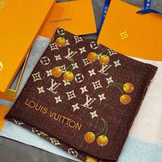 LV X TM MONOGRAM CERISE 140丝绒方巾 【140双面丝绒同色】 LV × TM Monogram LV X TM MONOGRAM CERISE 140丝绒方巾 【140双面丝绒同色】 LV × TM Monogram