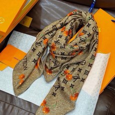LV X TM MONOGRAM CERISE 140丝绒方巾 【140双面丝绒同色】 LV × TM Monogram LV X TM MONOGRAM CERISE 140丝绒方巾 【140双面丝绒同色】 LV × TM Monogram