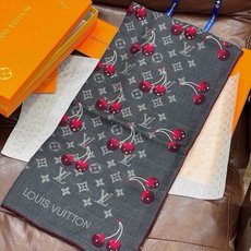 LV X TM MONOGRAM CERISE 140丝绒方巾 【140双面丝绒同色】 LV × TM Monogram LV X TM MONOGRAM CERISE 140丝绒方巾 【140双面丝绒同色】 LV × TM Monogram