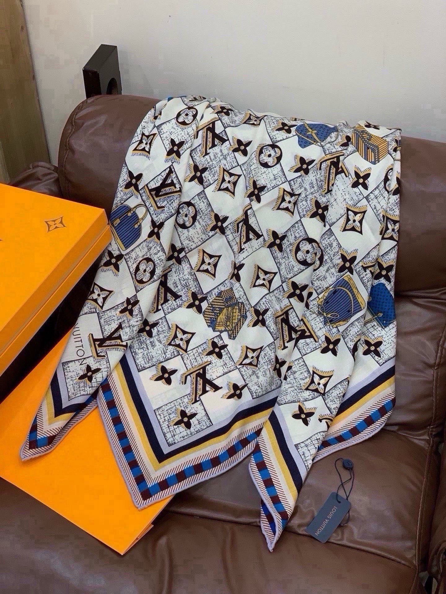 LV x TM 140披肩 【140顶级丝绒双面同色披肩】 本款L Multicolor披肩出自路易威登与知名日本艺术家