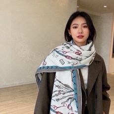 羊绒新款🆕👏👏买了都说好看‼️推荐💕爱马仕双面同色羊绒方巾【跃动的马儿双面同色140】,顶级工艺超值‼️爱马仕专柜爆款🎁 羊绒新款🆕👏👏买了都说好看‼️推荐💕爱马仕双面同色羊绒方巾【跃动的马儿双面同色140】,顶级工艺超值‼️爱马仕专柜爆款🎁