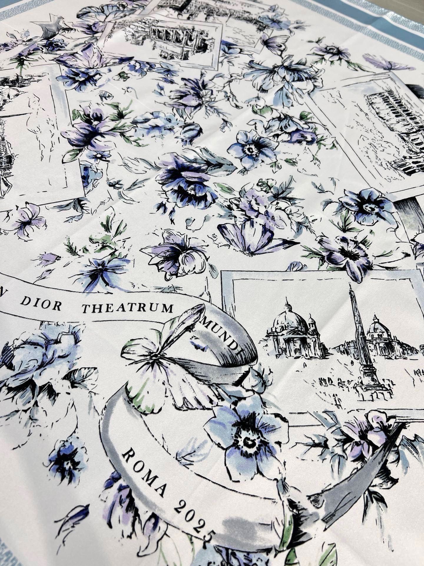 Dior 双面印花方巾 90 厘米白色和蓝色桑蚕丝斜纹面料 Souvenir de Rome图案 这款方巾饰以彼得罗•鲁