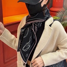 【升级双面同色 加密面料】 上新❤️ 140*140台版印花 黑白二色 高级都市新贵!山茶花的再一次邂逅!绝对的 【升级双面同色 加密面料】 上新❤️ 140*140台版印花 黑白二色 高级都市新贵!山茶花的再一次邂逅!绝对的