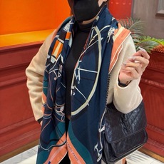 ❄️【双面同色】原单爱马仕140cm丝绒方巾💕 《平衡马车》,没有体验过野村大辅的豪华马车,就不算拥有丰富的人生经历。就 ❄️【双面同色】原单爱马仕140cm丝绒方巾💕 《平衡马车》,没有体验过野村大辅的豪华马车,就不算拥有丰富的人生经历。就