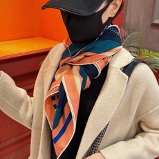 ❄️【双面同色】原单爱马仕140cm丝绒方巾💕 《平衡马车》,没有体验过野村大辅的豪华马车,就不算拥有丰富的人生经历。就 ❄️【双面同色】原单爱马仕140cm丝绒方巾💕 《平衡马车》,没有体验过野村大辅的豪华马车,就不算拥有丰富的人生经历。就
