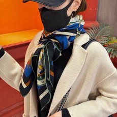 ❄️【双面同色】原单爱马仕140cm丝绒方巾💕 《平衡马车》,没有体验过野村大辅的豪华马车,就不算拥有丰富的人生经历。就 ❄️【双面同色】原单爱马仕140cm丝绒方巾💕 《平衡马车》,没有体验过野村大辅的豪华马车,就不算拥有丰富的人生经历。就