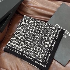 Chanel新品~ 【140顶级丝绒双面同色披肩】 披肩设计真的好有突破 粉色米色格优雅甜美 感觉每一款错过了就不会再有 Chanel新品~ 【140顶级丝绒双面同色披肩】 披肩设计真的好有突破 粉色米色格优雅甜美 感觉每一款错过了就不会再有