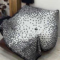 Chanel新品~ 【140顶级丝绒双面同色披肩】 披肩设计真的好有突破 粉色米色格优雅甜美 感觉每一款错过了就不会再有 Chanel新品~ 【140顶级丝绒双面同色披肩】 披肩设计真的好有突破 粉色米色格优雅甜美 感觉每一款错过了就不会再有