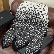 Chanel新品~ 【140顶级丝绒双面同色披肩】 披肩设计真的好有突破 粉色米色格优雅甜美 感觉每一款错过了就不会再有 Chanel新品~ 【140顶级丝绒双面同色披肩】 披肩设计真的好有突破 粉色米色格优雅甜美 感觉每一款错过了就不会再有