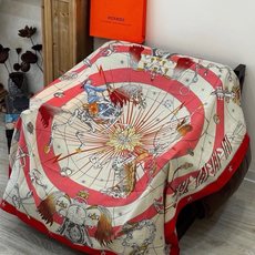 “星辰合唱曲”140丝绒双面同色披肩 手工卷边丝绒方巾(30%桑蚕丝70%羊绒) 这款经典单品展现强大而迷人的女性魅力精 “星辰合唱曲”140丝绒双面同色披肩 手工卷边丝绒方巾(30%桑蚕丝70%羊绒) 这款经典单品展现强大而迷人的女性魅力精