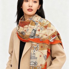 “星辰合唱曲”140丝绒双面同色披肩 手工卷边丝绒方巾(30%桑蚕丝70%羊绒) 这款经典单品展现强大而迷人的女性魅力精 “星辰合唱曲”140丝绒双面同色披肩 手工卷边丝绒方巾(30%桑蚕丝70%羊绒) 这款经典单品展现强大而迷人的女性魅力精