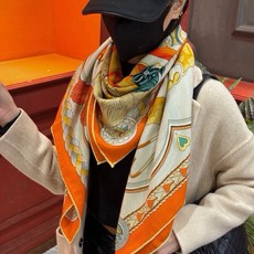 【双面同色】原单爱马仕140cm丝绒方巾💕 甜蜜的鞍具,装饰家芳登和佩西耶设计的一款餐盘增添骑士般的浪漫气息,该餐盘制作 【双面同色】原单爱马仕140cm丝绒方巾💕 甜蜜的鞍具,装饰家芳登和佩西耶设计的一款餐盘增添骑士般的浪漫气息,该餐盘制作