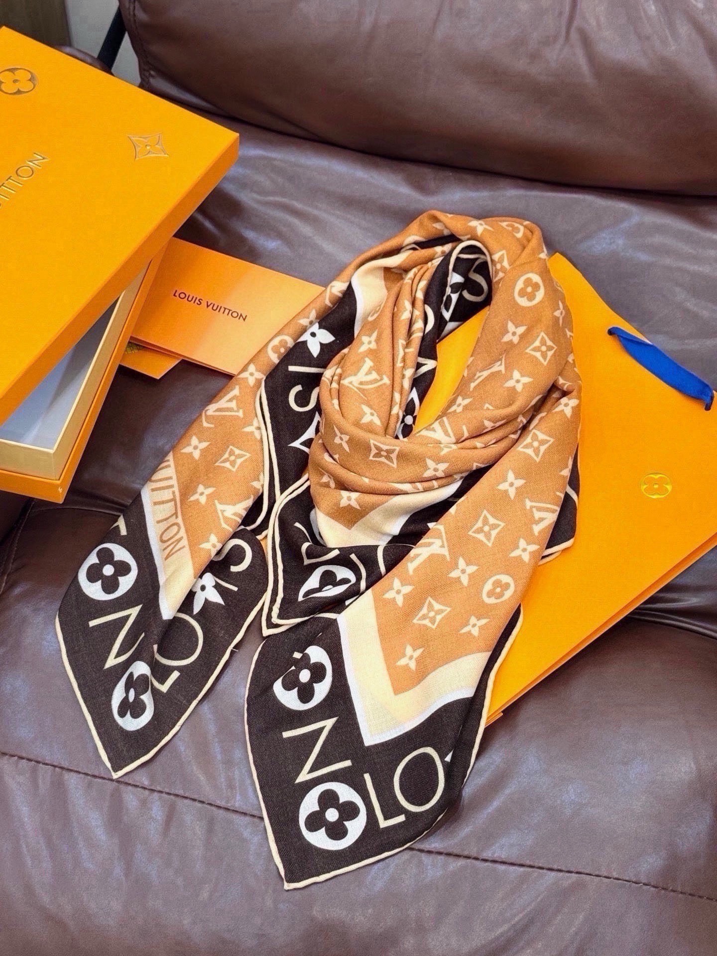 MONOGRAM INFINITY 140丝绒方巾 【140顶级丝绒双面同色】 Monogram Infinity 方巾