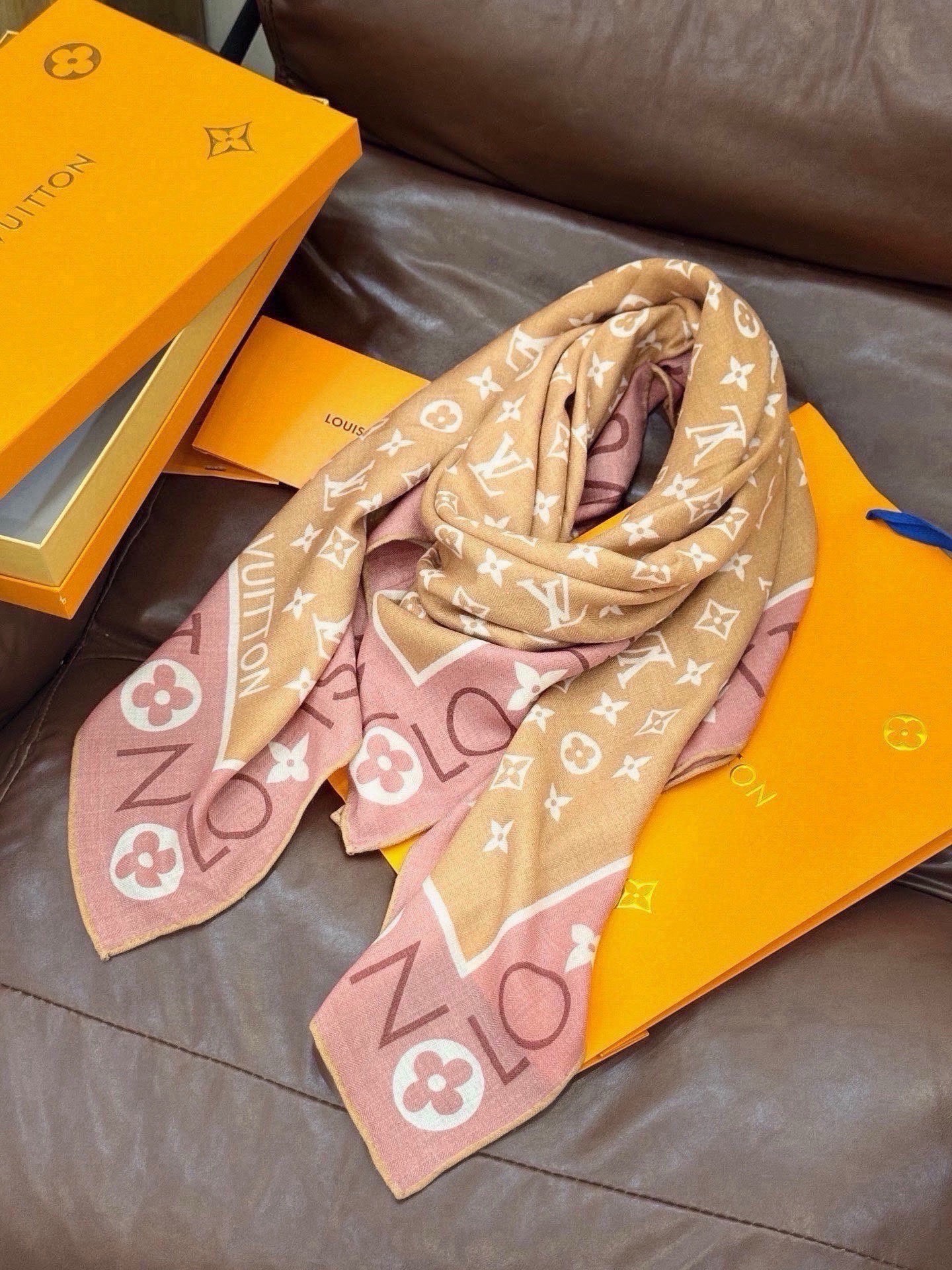MONOGRAM INFINITY 140丝绒方巾 【140顶级丝绒双面同色】 Monogram Infinity 方巾